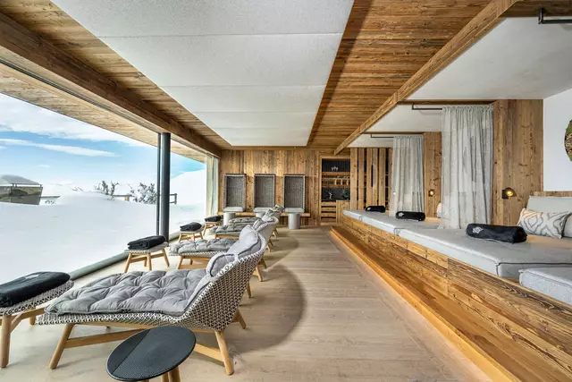 Liegen und Sitzkojen im Ruheraum