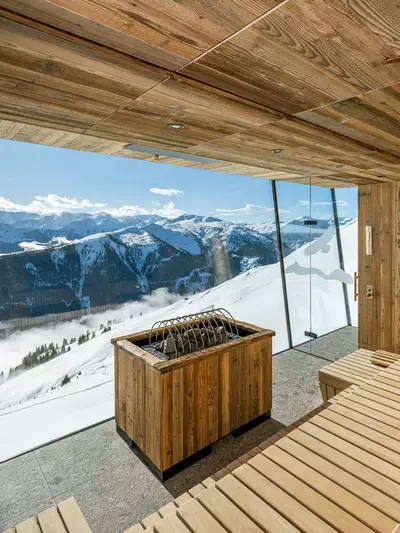 Atemberaubender Ausblick von der finnischen Sauna