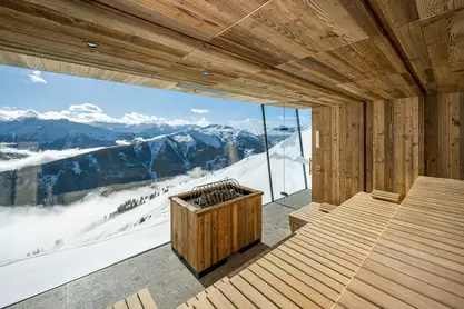 Atemberaubender Ausblick von der finnischen Sauna